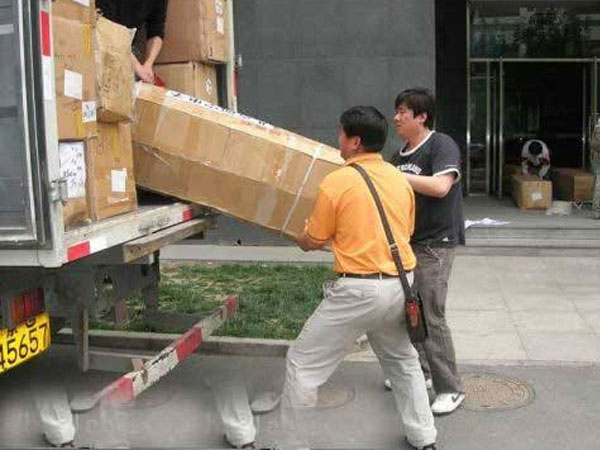 广州正规搬家公司：搬厂后保洁的10个技巧